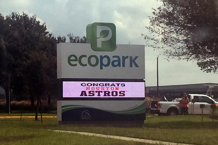 Houston Airports Joins the MLB World Series Action: Go 'Stros!
