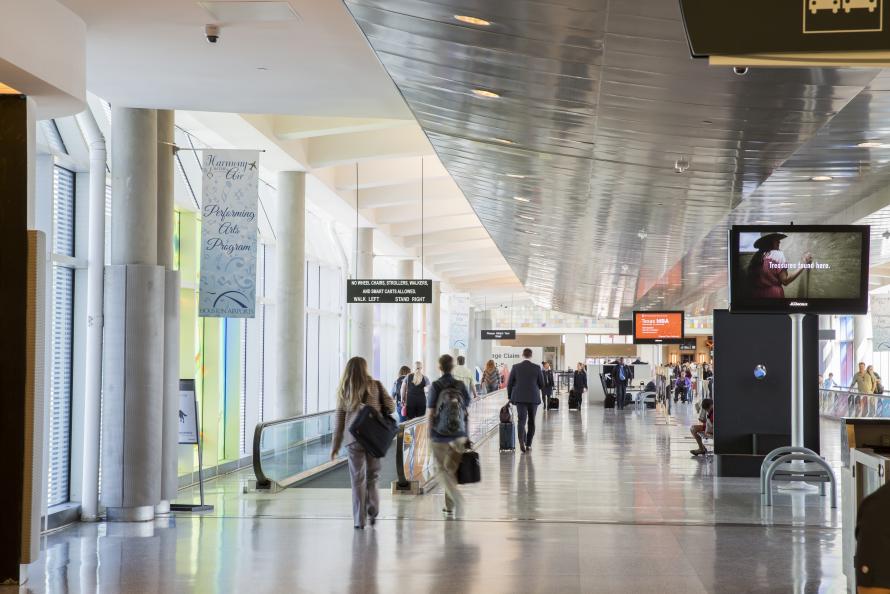 Commercial Passenger Traffic in Houston Still in High Demand