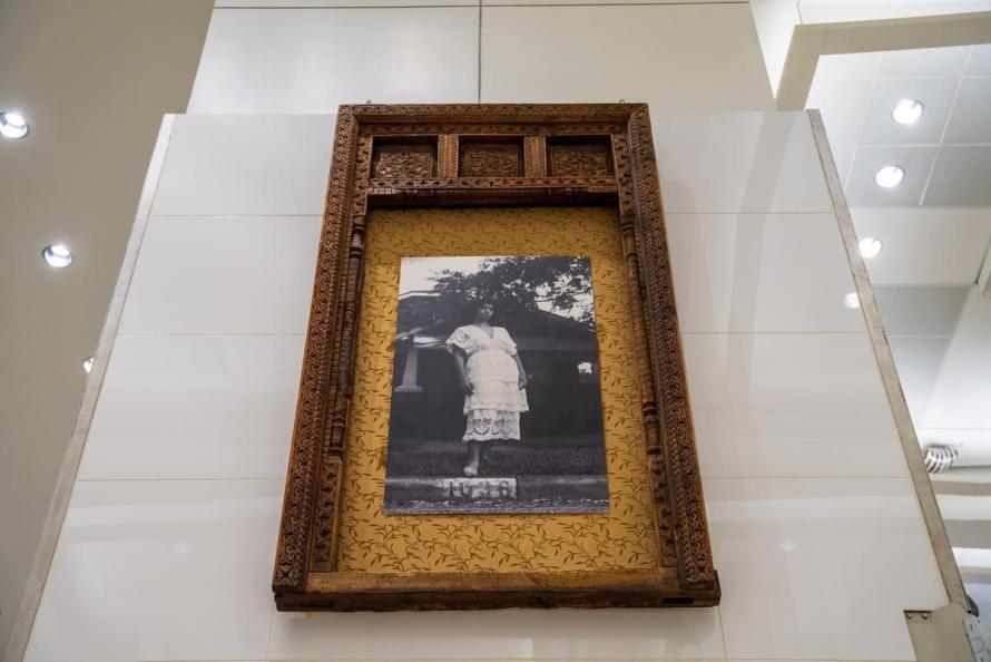 IAH Terminal A Ticketing Lobby – Portraits of community members by Colby Deal  